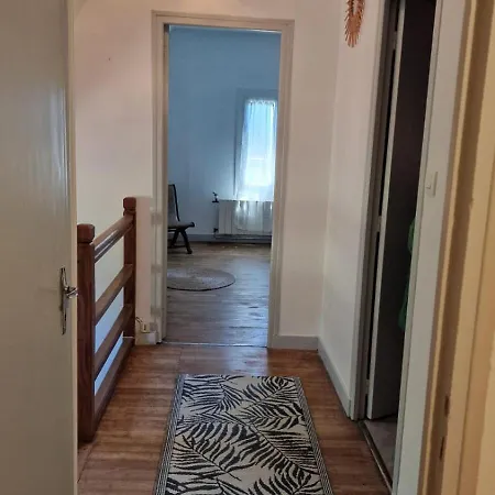 Maison A 1,6km De A La Campagne *